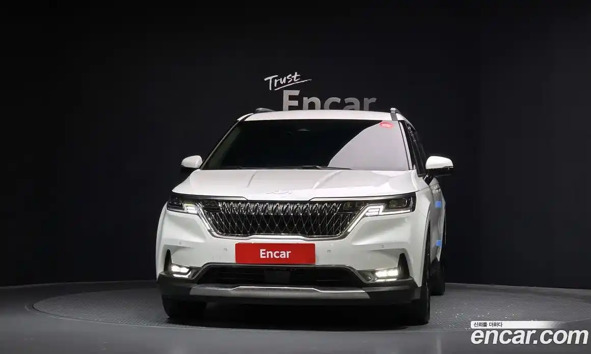 Kia Canival 2023 3.5 гидро в Москве № 114785, фото 3