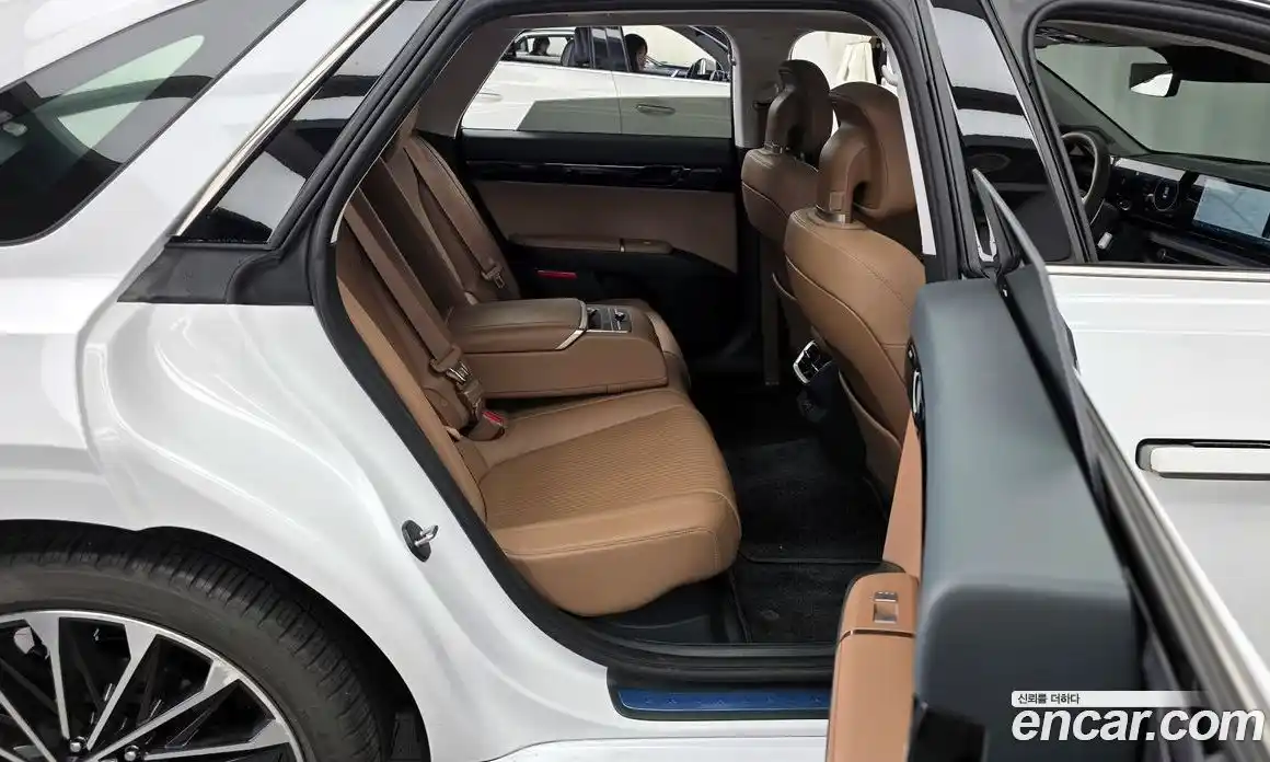 Hyundai Grandeur 2024 1.6 Автомат в Москве № 1171307, фото 12