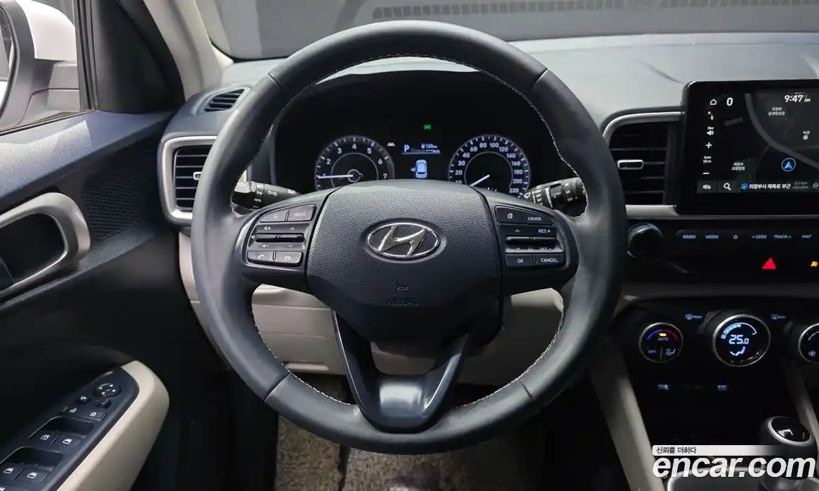 Hyundai Venue 2022 1.6 Автомат в Москве № 1171385, фото 13