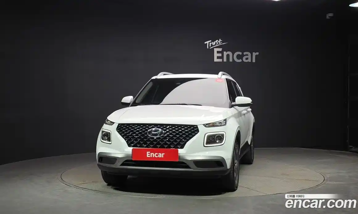 Hyundai Venue 2022 1.6 Автомат в Москве № 1171385, фото 3