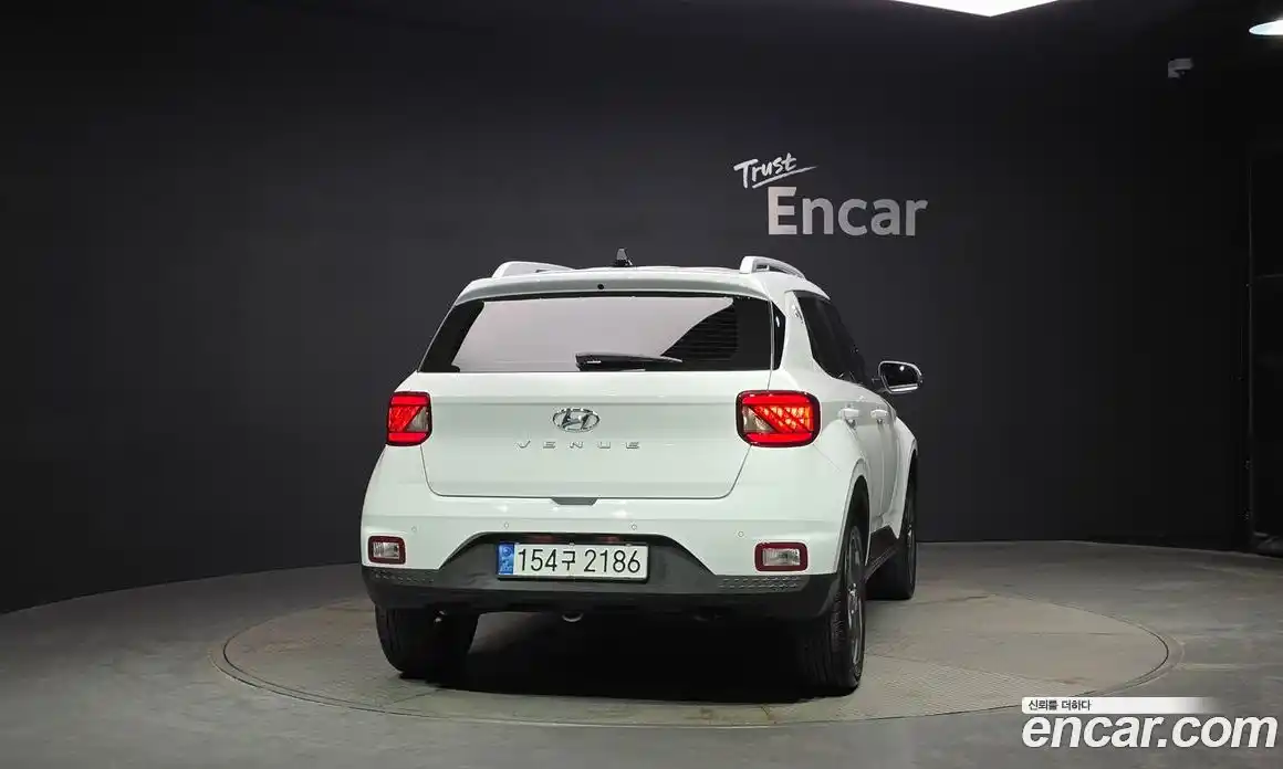 Hyundai Venue 2022 1.6 Автомат в Москве № 1171385, фото 4