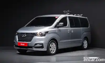 Hyundai Starex Wagon 11-Seater Modern