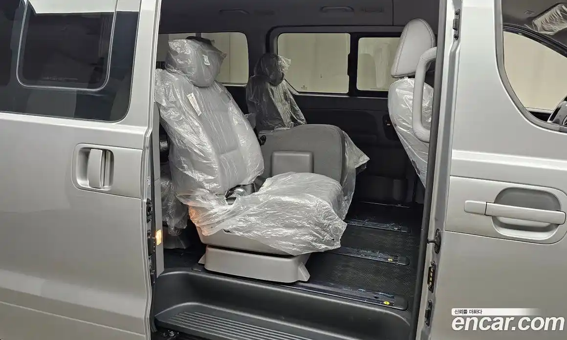 Hyundai Starex 2020 2.5 Автомат в Москве № 1171465, фото 12