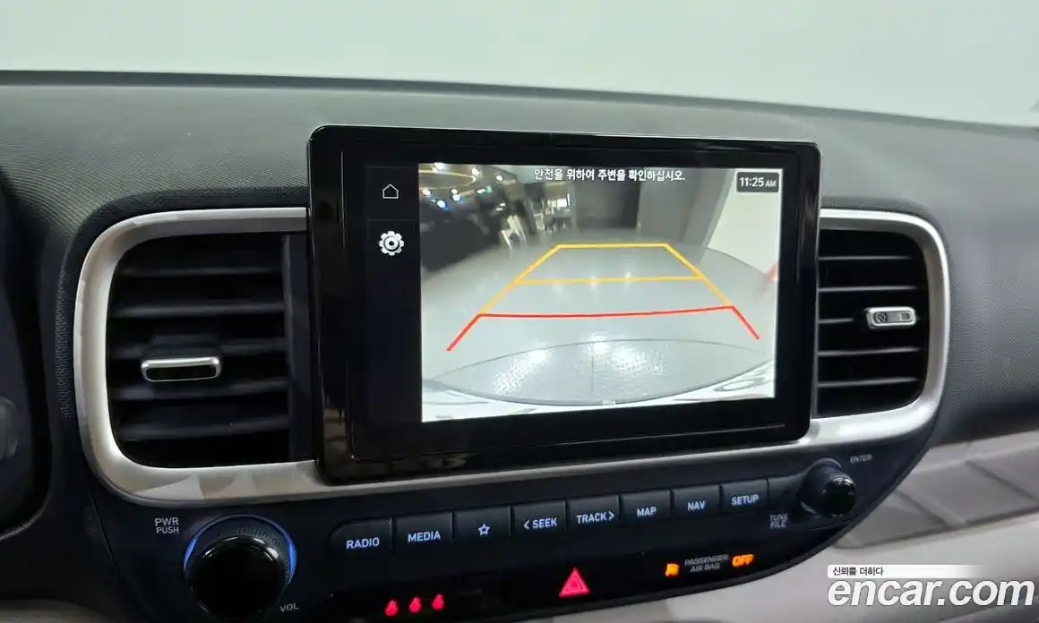 Hyundai Venue 2023 1.6 Автомат в Москве № 1171487, фото 16