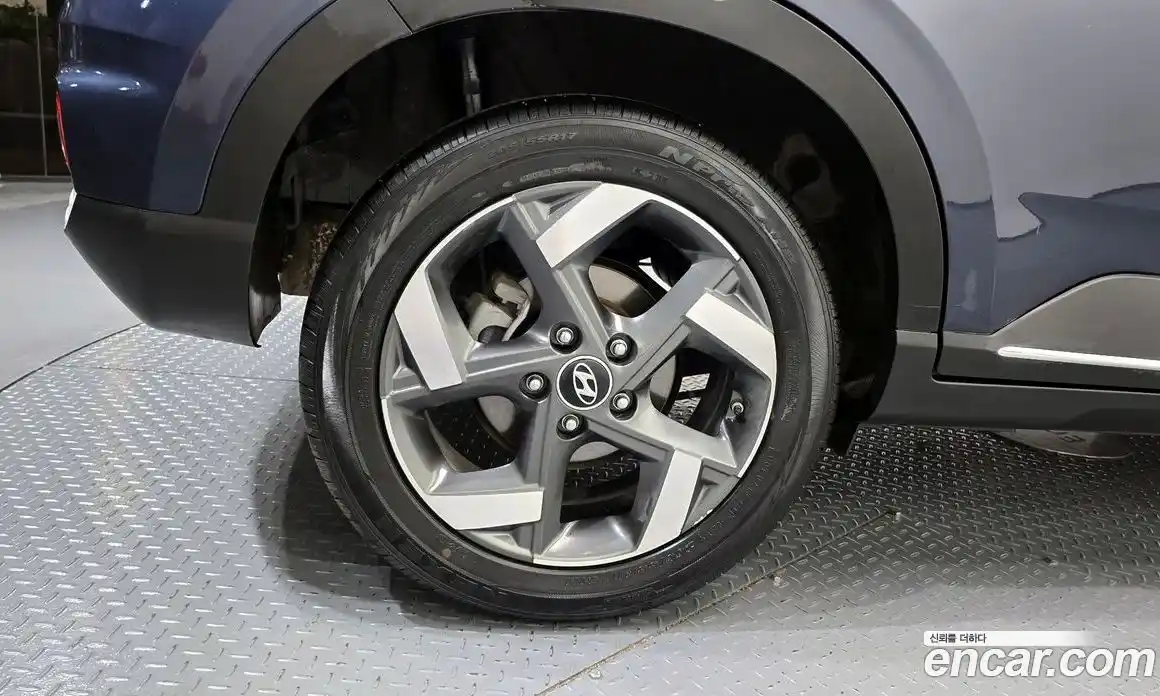 Hyundai Venue 2023 1.6 Автомат в Москве № 1171487, фото 5