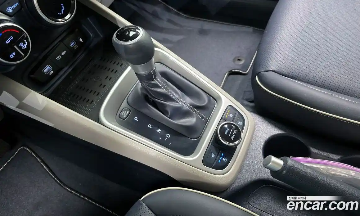 Hyundai Venue 2023 1.6 Автомат в Москве № 1171487, фото 9