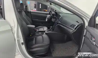 Hyundai Avante 2018 1.6 гидро в Москве № 1171568, миниатюра 11