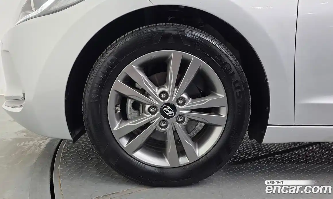 Hyundai Avante 2018 1.6 гидро в Москве № 1171568, фото 5