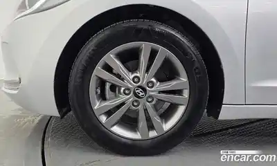 Hyundai Avante 2018 1.6 гидро в Москве № 1171568, миниатюра 5