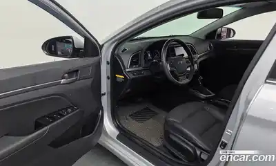 Hyundai Avante 2018 1.6 гидро в Москве № 1171568, миниатюра 10
