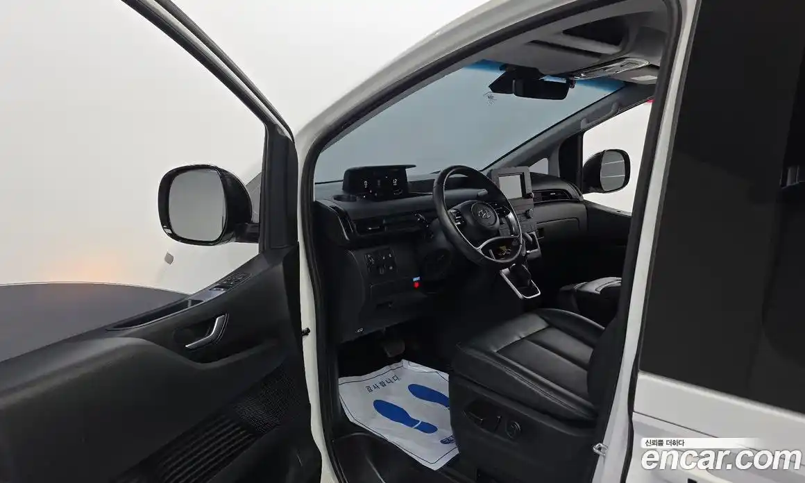 Hyundai Staria 2022 3.5 гидро в Москве № 1171608, фото 10