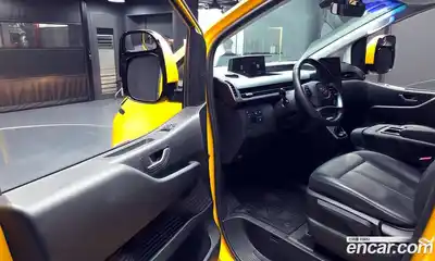 Hyundai Staria 2023 3.5 гидро в Москве № 1171656, миниатюра 11