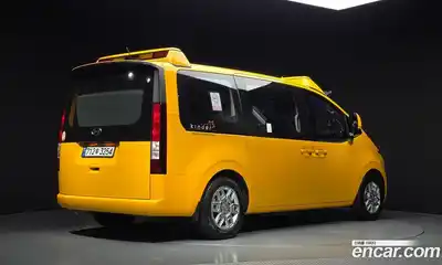Hyundai Staria 2023 3.5 гидро в Москве № 1171656, миниатюра 2