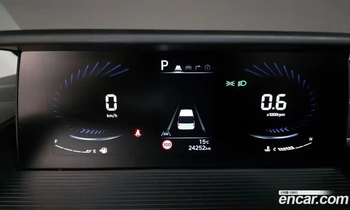 Hyundai Staria 2023 3.5 гидро в Москве № 1171656, фото 8