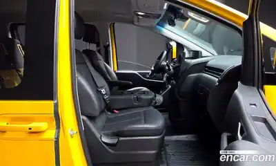Hyundai Staria 2023 3.5 гидро в Москве № 1171656, миниатюра 10