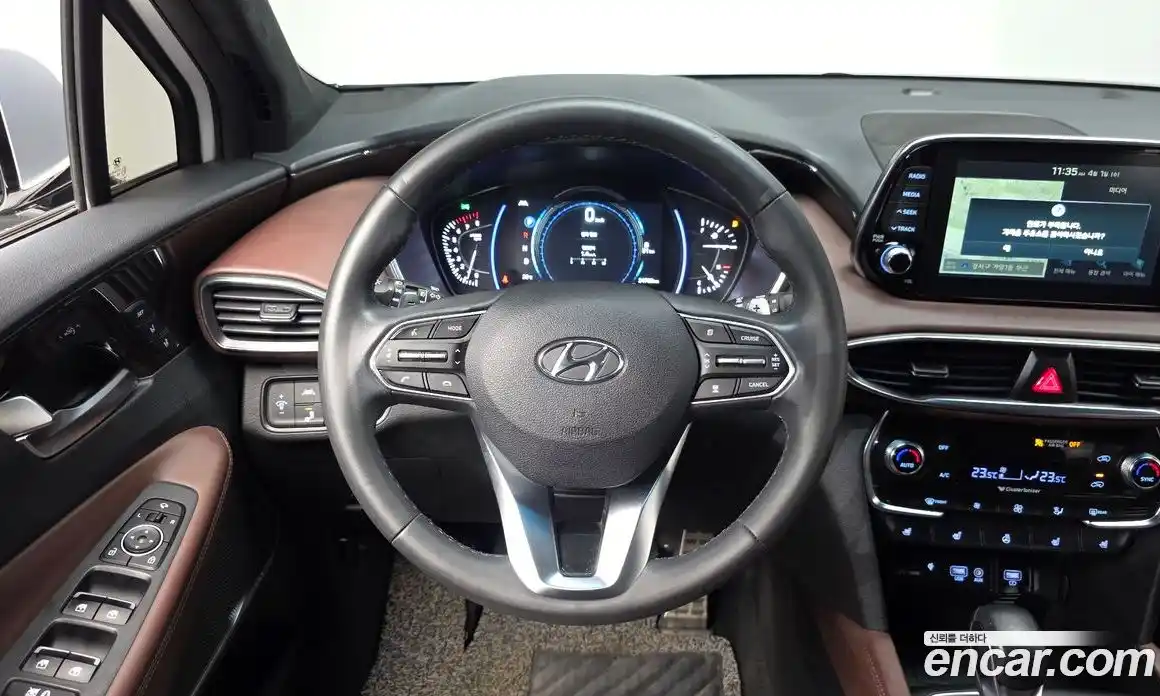 Hyundai Santa Fe 2018 2.0 гидро в Москве № 1171669, фото 12