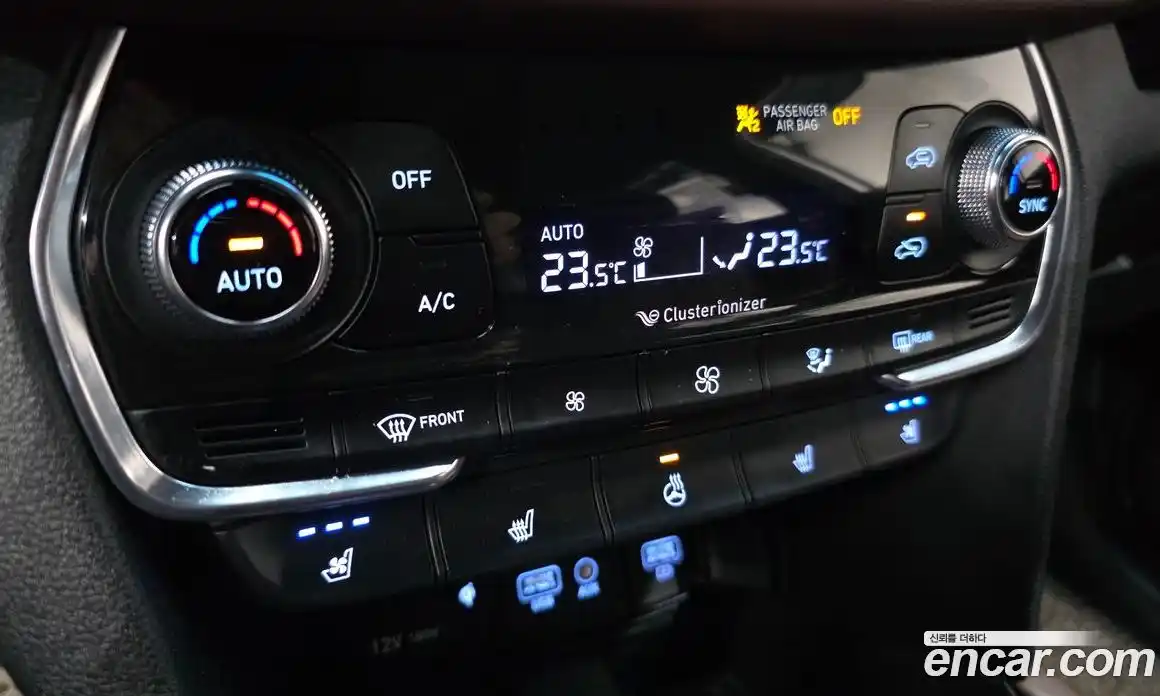 Hyundai Santa Fe 2018 2.0 гидро в Москве № 1171669, фото 15