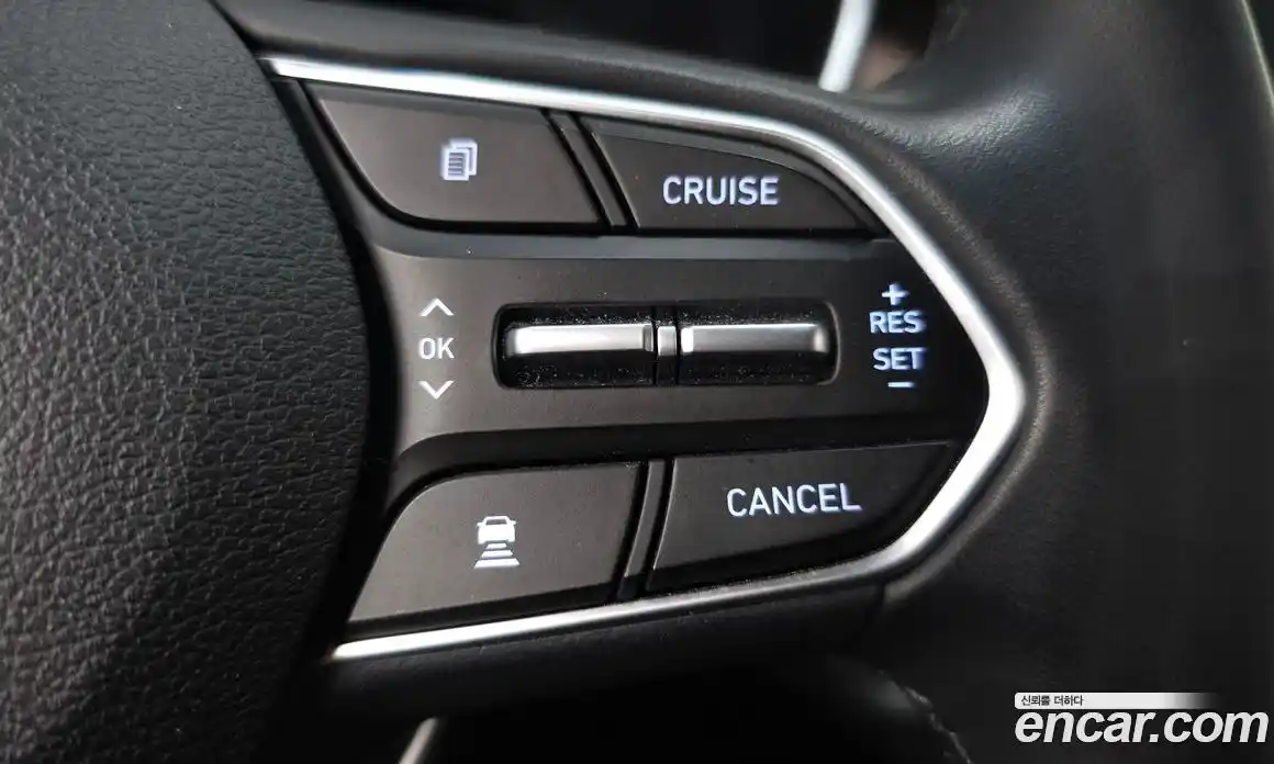 Hyundai Santa Fe 2018 2.0 гидро в Москве № 1171669, фото 17