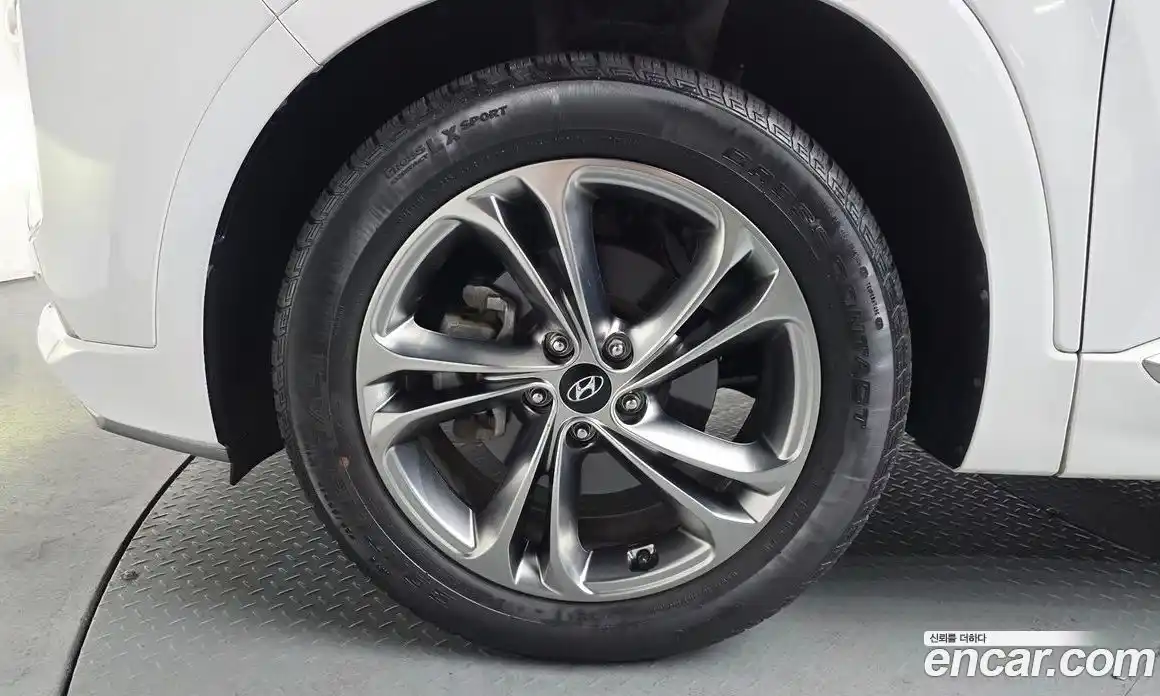Hyundai Santa Fe 2018 2.0 гидро в Москве № 1171669, фото 4