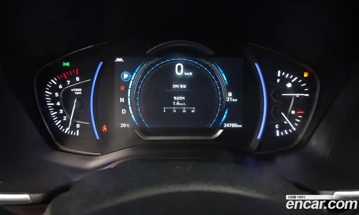 Hyundai Santa Fe 2018 2.0 гидро в Москве № 1171669, фото 7