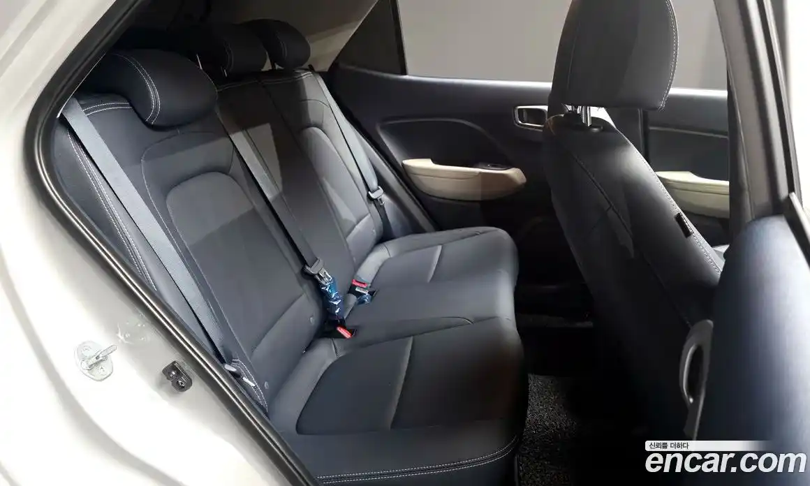 Hyundai Venue 2022 1.6 Автомат в Москве № 1171769, фото 12