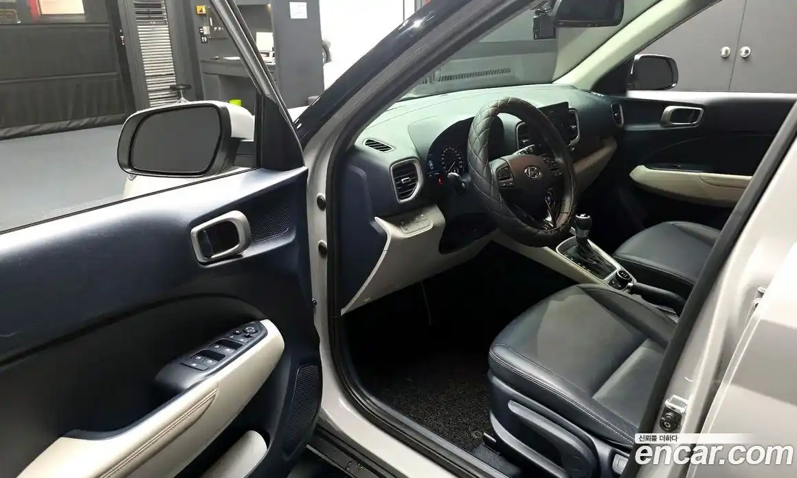 Hyundai Venue 2022 1.6 Автомат в Москве № 1171769, фото 10