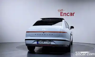 Hyundai Grandeur 2023 2.5 Автомат в Москве № 1171781, миниатюра 3