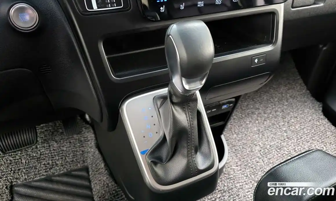 Hyundai Staria 2022 2.2 гидро в Москве № 1171837, фото 9