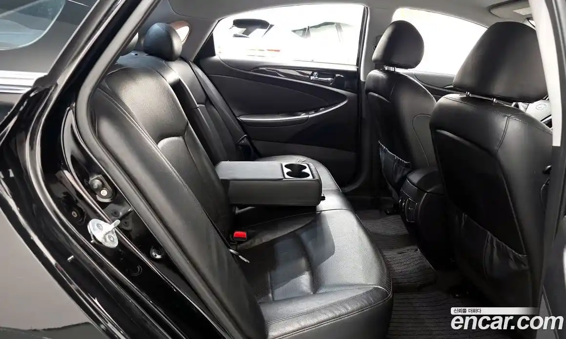Hyundai Sonata 2010 2.0 гидро в Москве № 1171901, фото 12