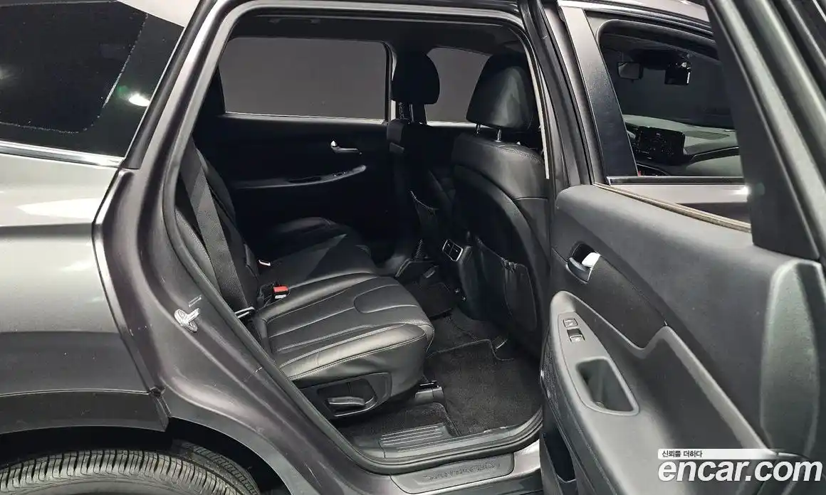 Hyundai Santa Fe 2021 2.2 Автомат в Москве № 1171913, фото 11