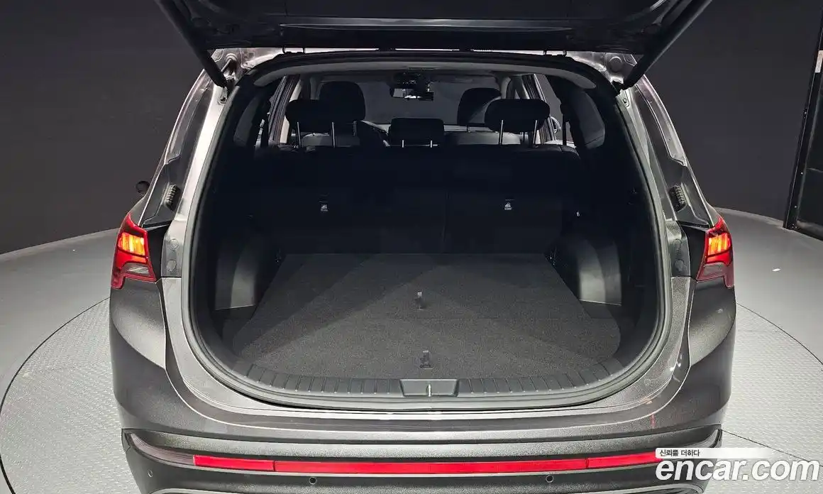 Hyundai Santa Fe 2021 2.2 Автомат в Москве № 1171913, фото 19