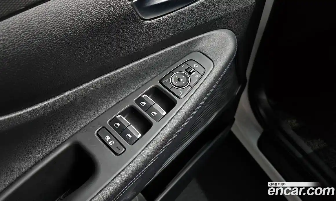 Hyundai Santa Fe 2019 2.0 гидро в Москве № 1171952, фото 13