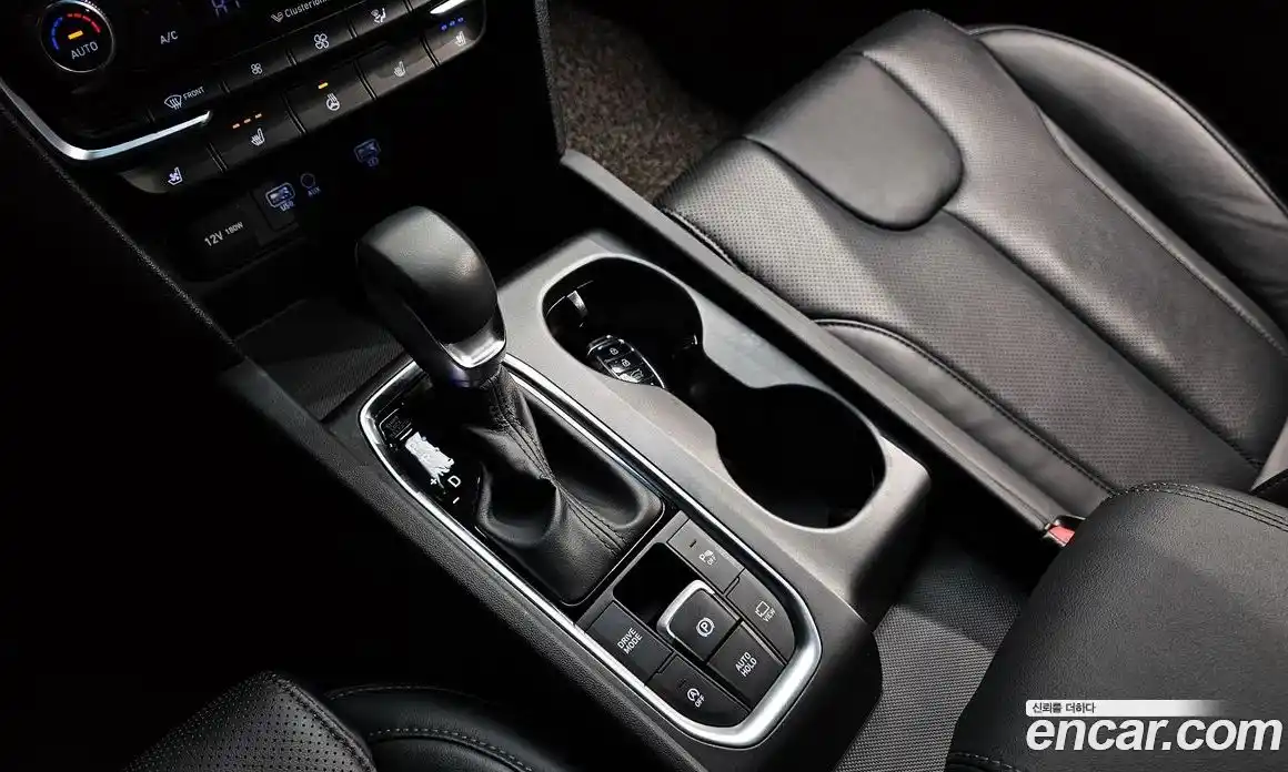 Hyundai Santa Fe 2019 2.0 гидро в Москве № 1171952, фото 9