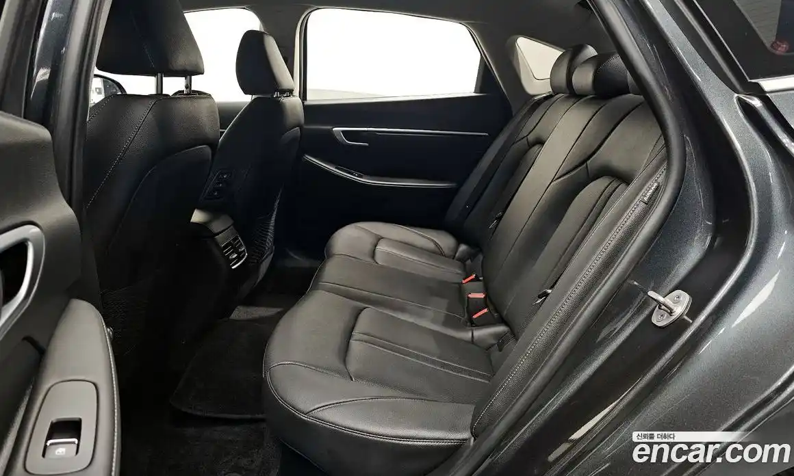 Hyundai Sonata 2023 2.0 Автомат в Москве № 1171956, фото 12