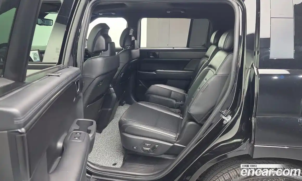 Hyundai Santa Fe 2023 1.6 Автомат в Москве № 1172032, фото 11