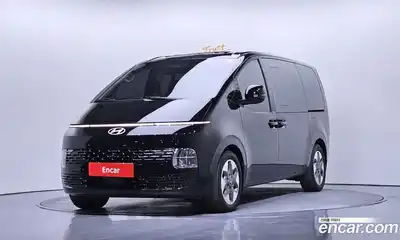 Hyundai Staria 4WD Tourer 9-Seater Modern