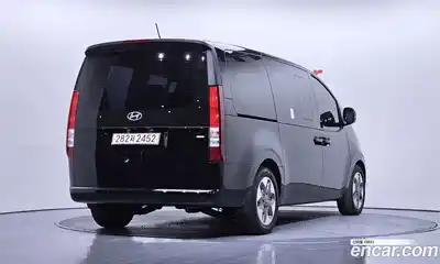 Hyundai Staria 2024 2.2 Автомат в Москве № 1172134, миниатюра 2
