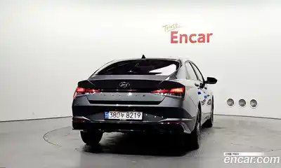 Hyundai Avante 2022 1.6 Автомат в Москве № 1172152, миниатюра 4