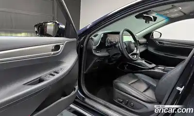 Hyundai Grandeur 2021 2.4 Автомат в Москве № 1172166, миниатюра 11