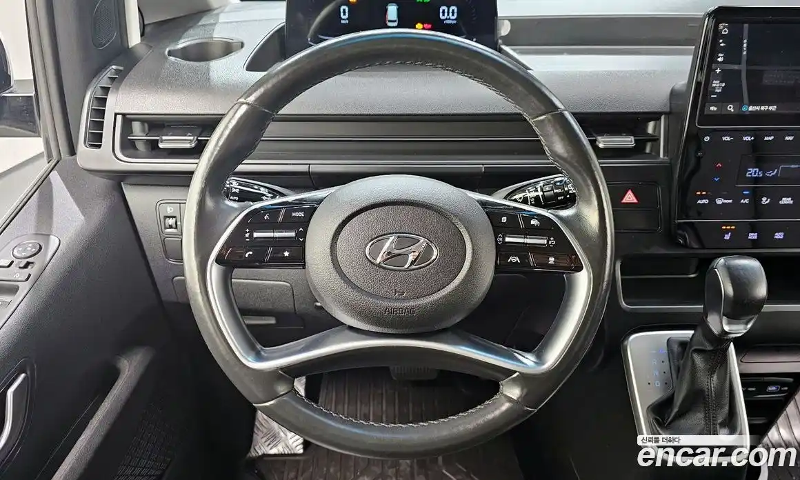 Hyundai Staria 2021 3.5 Автомат в Москве № 1172169, фото 13
