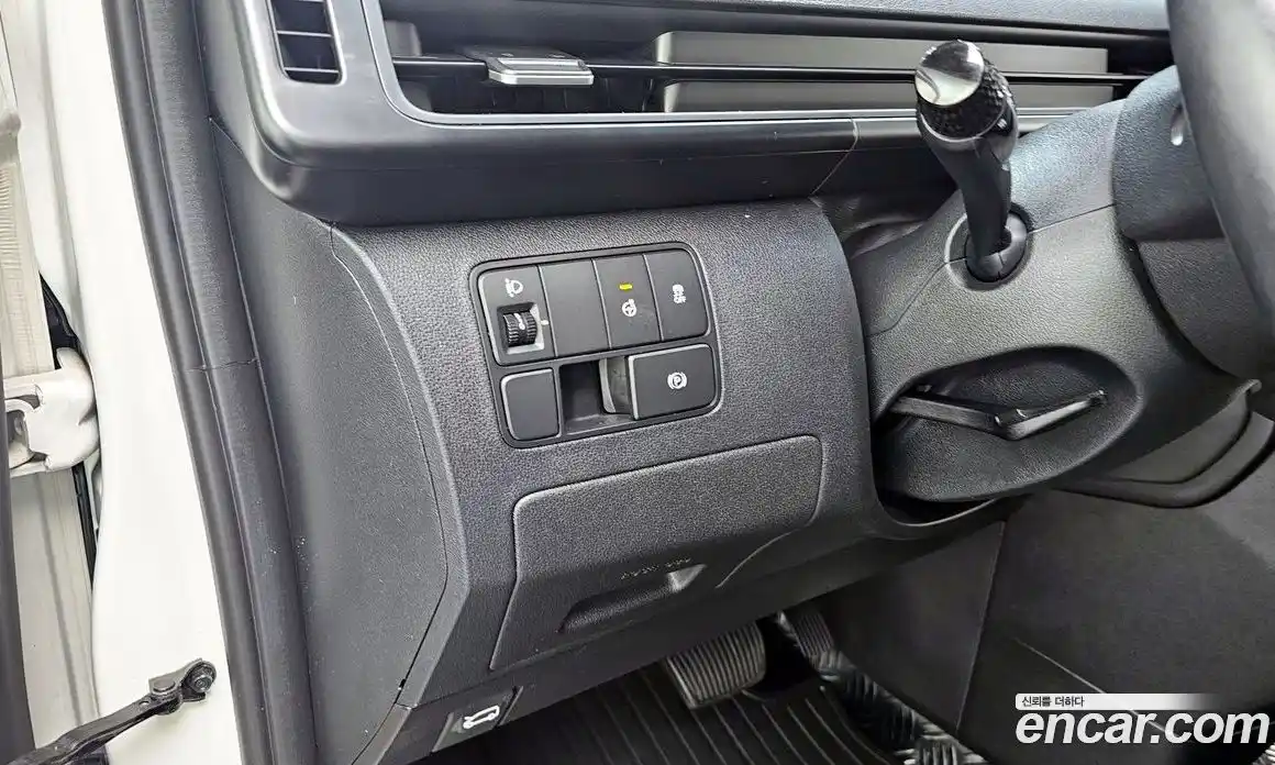 Hyundai Staria 2021 3.5 Автомат в Москве № 1172169, фото 16