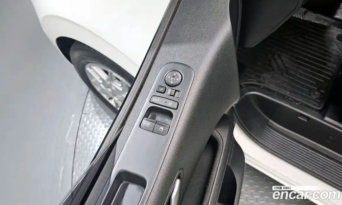 Hyundai Staria 2021 3.5 Автомат в Москве № 1172169, фото 17