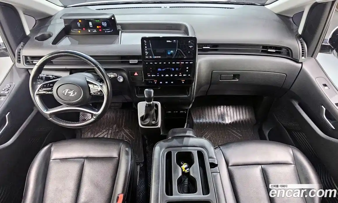 Hyundai Staria 2021 3.5 Автомат в Москве № 1172169, фото 7