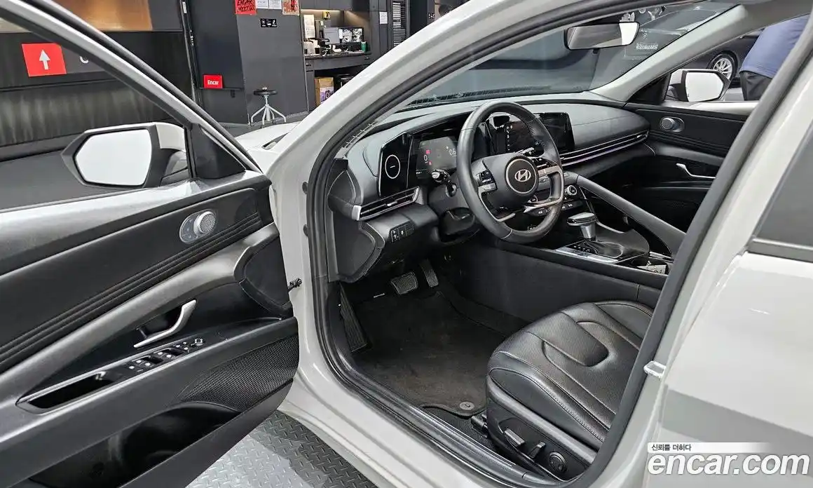 Hyundai Avante 2024 1.6 Автомат в Москве № 1172171, фото 11