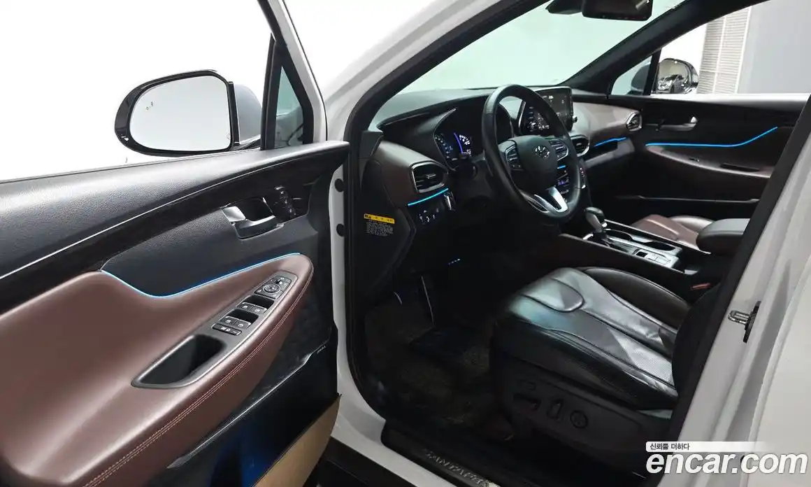 Hyundai Santa Fe 2020 2.0 Автомат в Москве № 1172188, фото 10