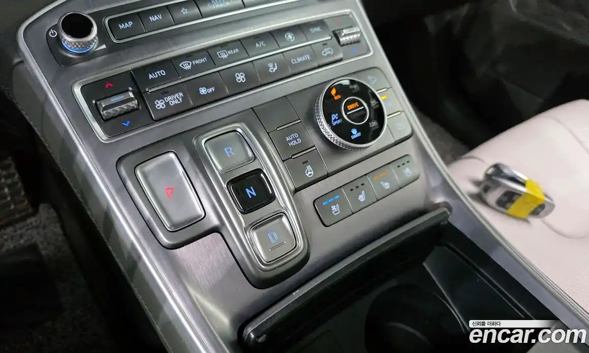 Hyundai Santa Fe 2021 1.6 Автомат в Москве № 1172232, фото 9