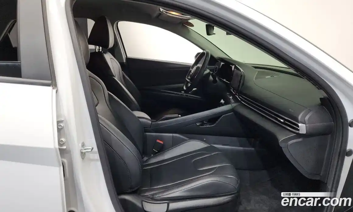 Hyundai Avante 2021 1.6 Автомат в Москве № 1172233, фото 11