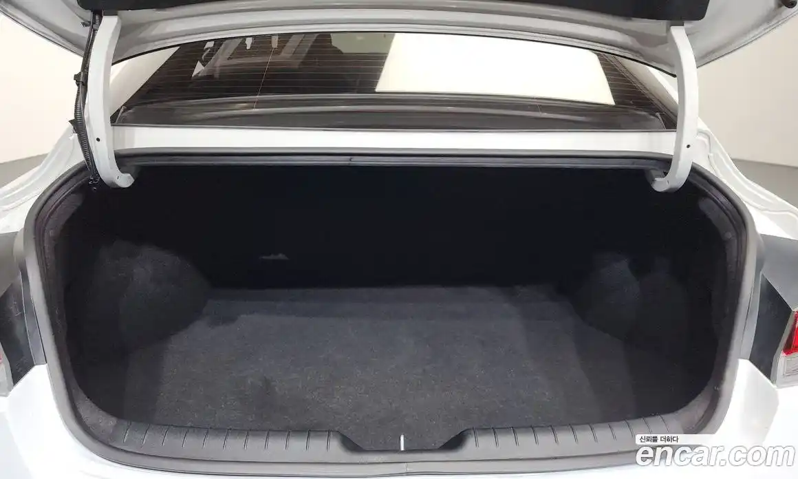 Hyundai Avante 2021 1.6 Автомат в Москве № 1172233, фото 20