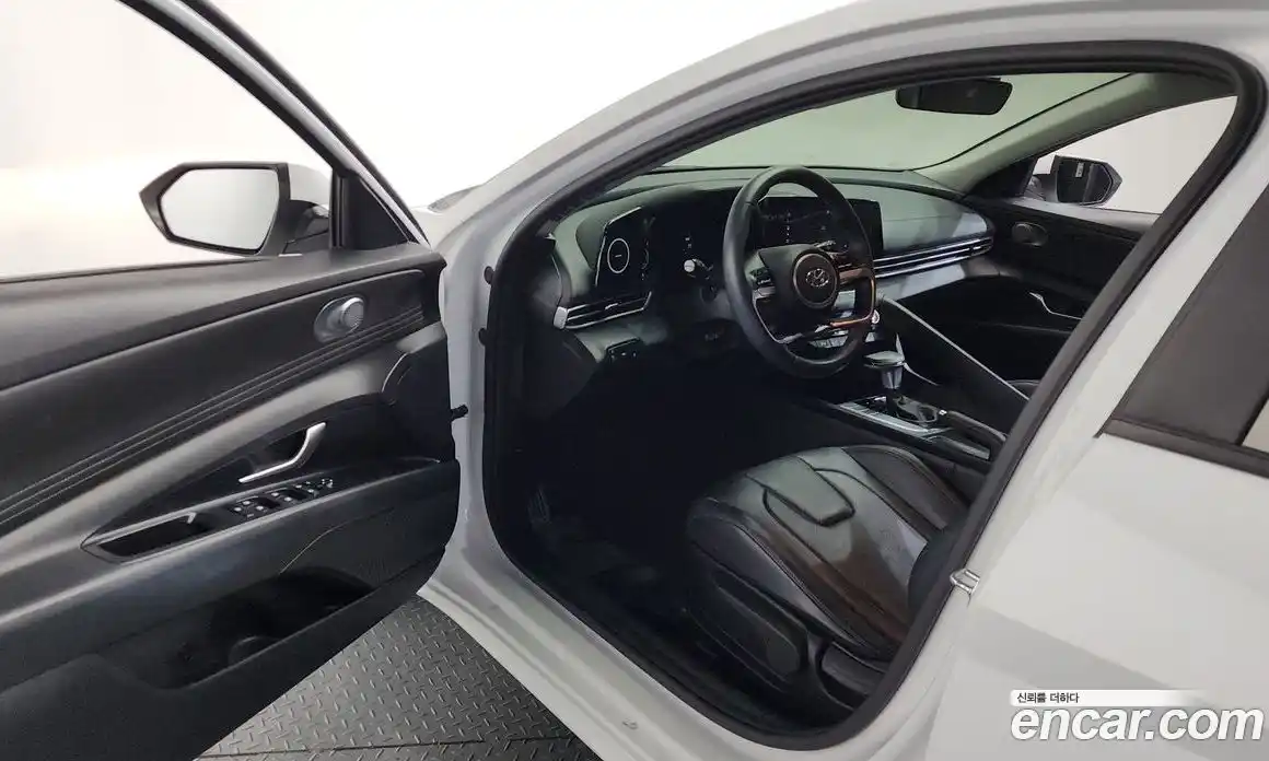 Hyundai Avante 2021 1.6 Автомат в Москве № 1172233, фото 10