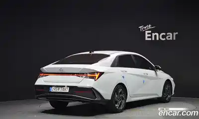 Hyundai Avante 2023 1.6 Автомат в Москве № 1172250, миниатюра 2